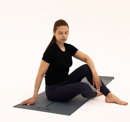 Килимок для йоги WCG Asana 173&times;61&times;0,4 см з розміткою для асан та чохлом, темно-зелений