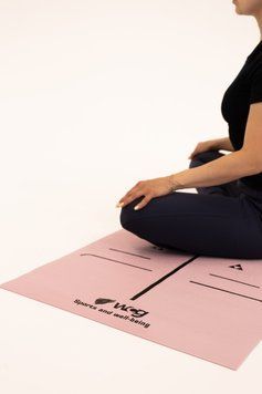 Килимок для йоги WCG Asana 173&times;61&times;0,4 см з розміткою для асан та чохлом, пастельно-рожевий